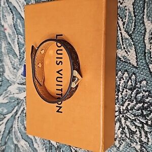 LOUIS VUITTON BRACELET